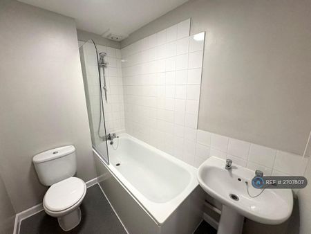 2 bedroom flat to rent - Photo 5