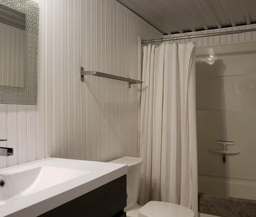 For Lease - 341 Queensville Side Road, East Gwillimbury, Ontario - Photo 1