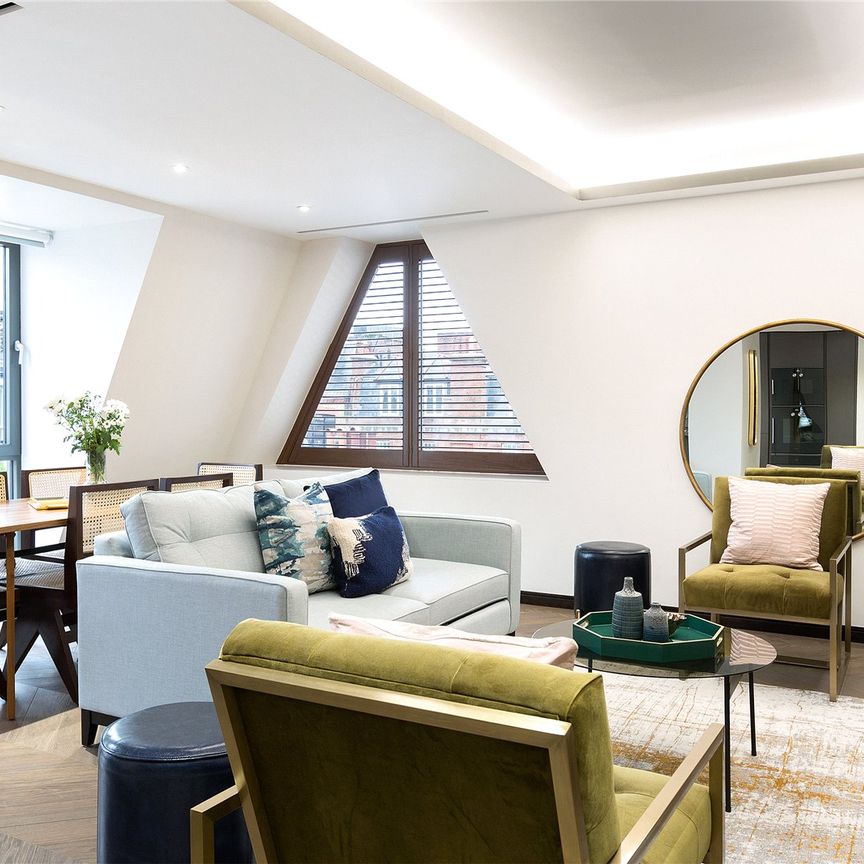 Golden Square, Soho - Photo 1