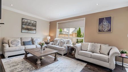 Detached Home For Lease | W9253315 - Photo 2