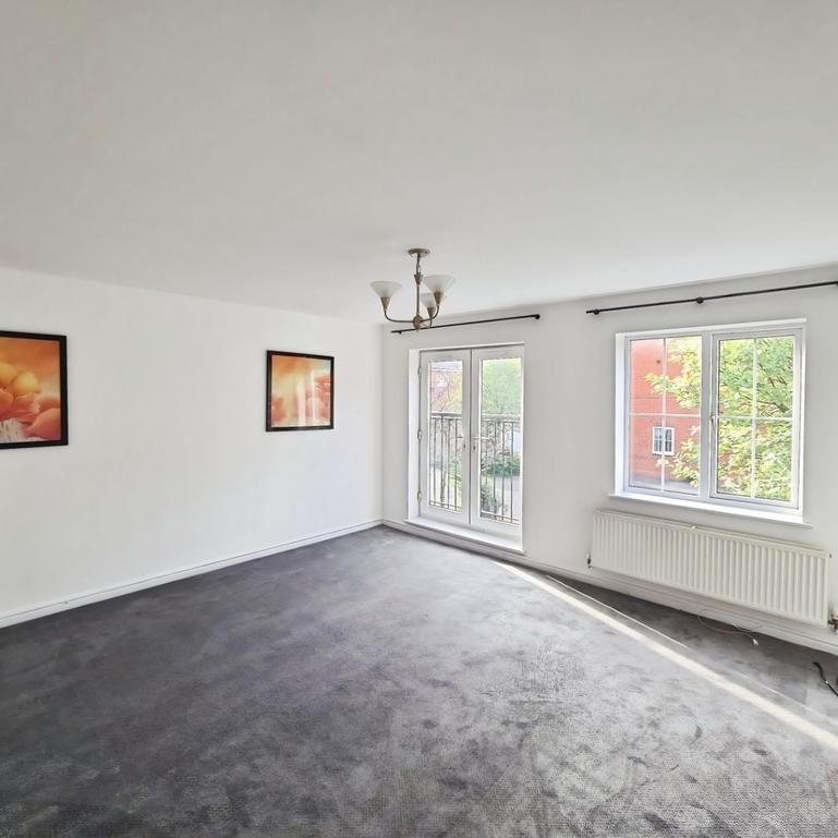 3 bedroom end of terrace house to rent - Photo 1