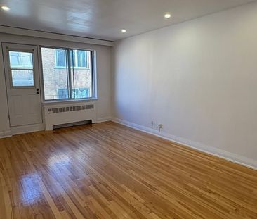 4930 Boul. Édouard-Montpetit, #11 - Photo 2