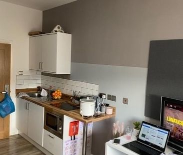 Studio to rent - Photo 3