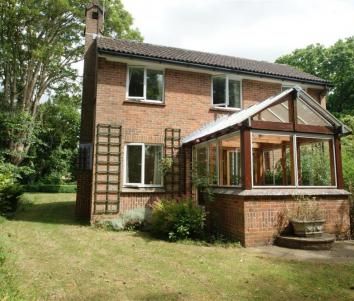 Barncroft, Appleshaw, SP11 - Photo 1