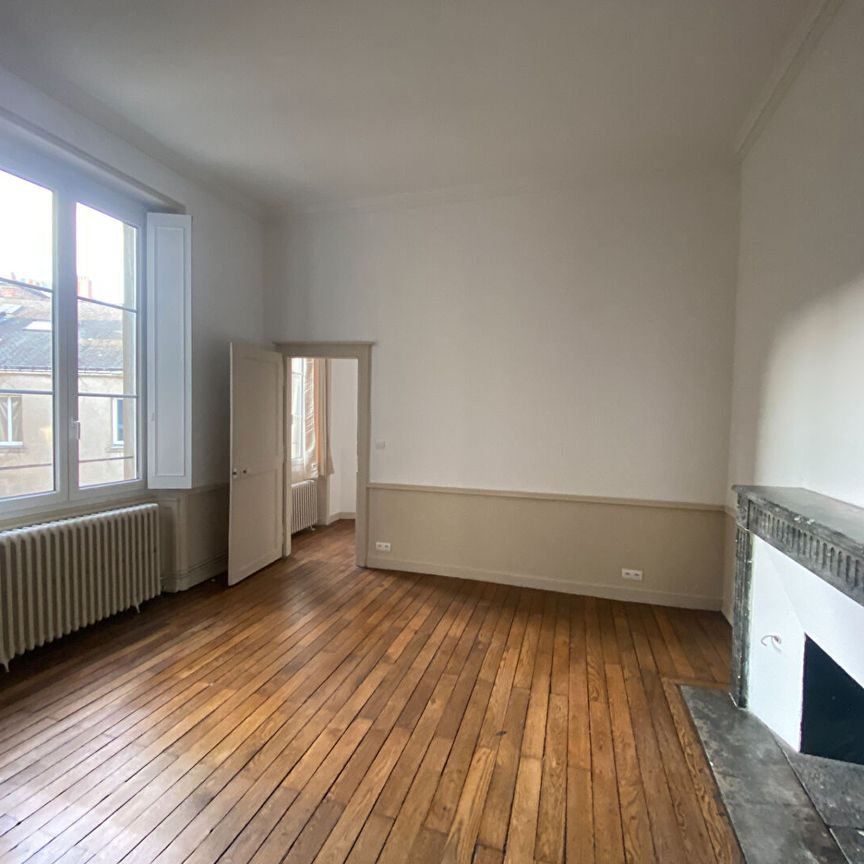 A Louer - Nantes Quartier Chateau - Appartement Nantes 5 Pièces De 140.16 M2 - Photo 1