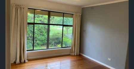 Two bedroom house complete with air conditioning and ducted heating located in a quiet street setting. - Photo 2