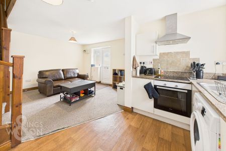 The Drift, Attleborough - Photo 2