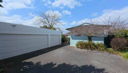 Big is Best - Large Family - Borders - Flatmates - Photo 2