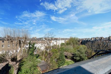 Adamson Road, Belsize Park, London - Photo 2