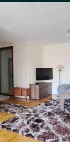 Apartament modern renovat cu loc de parcare 13 Decembrie - Fotografie 1