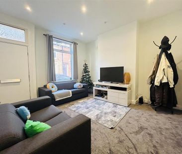 4 bedroom terraced house to rent - Photo 5