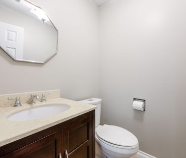 For Lease - 1020 Roxborough Drive, Oakville, Ontario - Photo 2