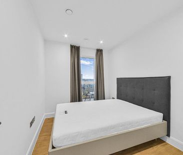 3 bedroom flat to rent - Photo 6