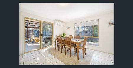 Spacious Family Living, large rear outdoor entertaining area in quiet Rothwell precinct - Photo 4