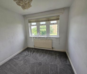 3 bedroom detached bungalow to rent - Photo 2