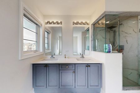 For Lease - 167 FREDERICK PEARSON Street, East Gwillimbury, Ontario - Photo 2