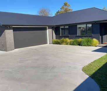 Happy Family Home - Photo 2