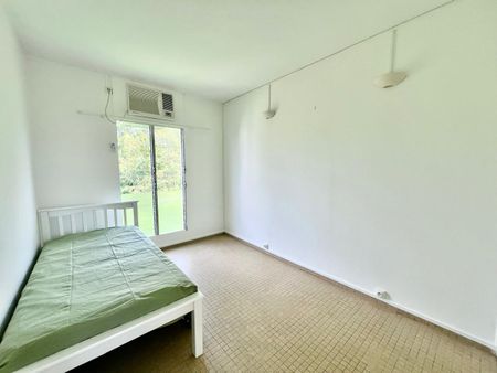 Location Appartement 5 pièces 72m² LES ABYMES 97139 - Photo 2