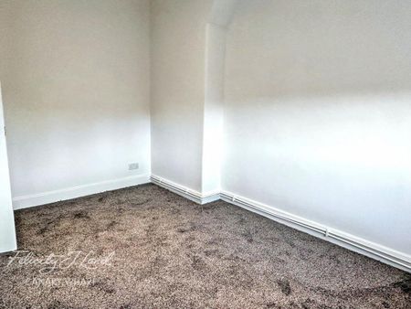 3 bedroom apartment to rent - Photo 2