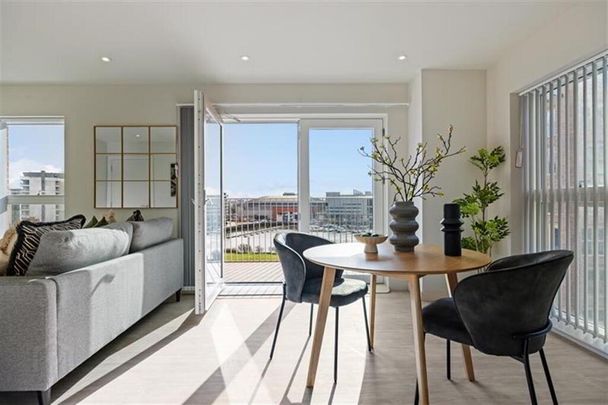 Lady Pirrie House, 1 Bedroom Apartment, 5 Shipwright Way, Titanic Quarter, Belfast, BT3 9FU - Photo 1
