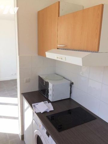 Appartement à louer à Bar sur Seine (10110), AUBE. RENSEIGNEMENTS EXCLUSIVEMENT PAR TELEPHONE, ... - Photo 2