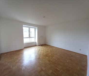 wohnen am Stadtzentrum mit kleinem Balkon ins grüne, inkl. Einbaukü... - Photo 1