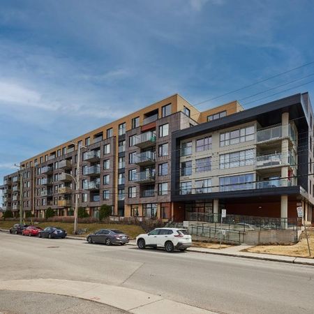 **Condo 4 1/2 à partir du 13 décembre 2025, Loyer : 1 990$/mois** - Photo 4