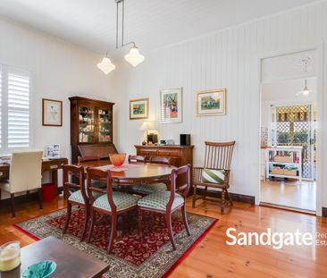 6 Months Lease only - Charming 1920s Queenslander in Shorncliffe for Rent - Photo 3