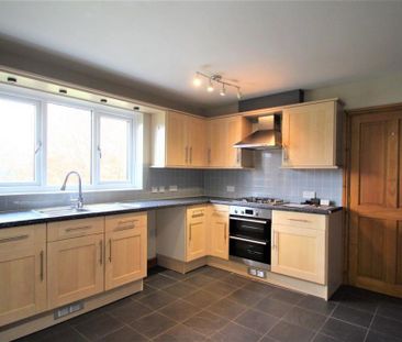 3 bedroom semi-detached house to rent - Photo 4
