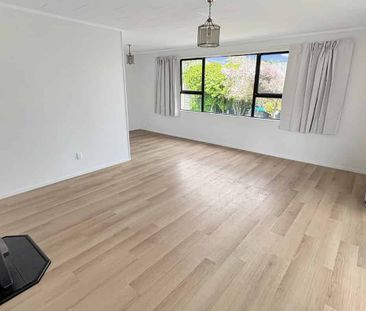 WAITARERE BEACH - 3 BEDROOM - Photo 1