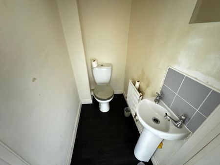 Dudley Road, Blakenhall , Wolverhampton - Photo 5