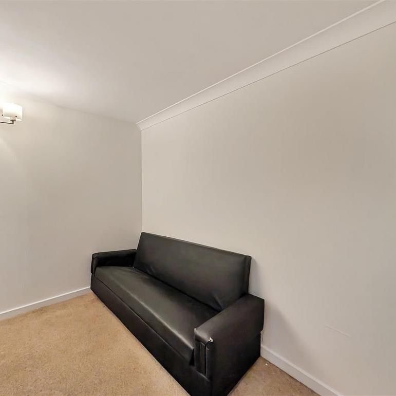 3 bedroom apartment to rent - Photo 1