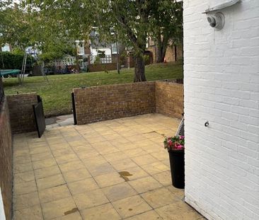 2 Bed Terraced House, Chaseley Street, E14 - Photo 2