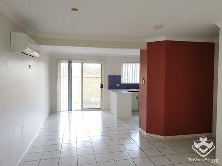 townhouse in quiet complex - Photo 2