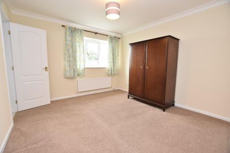 Burton Rise, Gresford, Wrexham - Photo 5