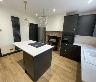 62 Hallowes Lane, S18 - Photo 3