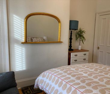 2 bedroom flat to rent - Photo 6