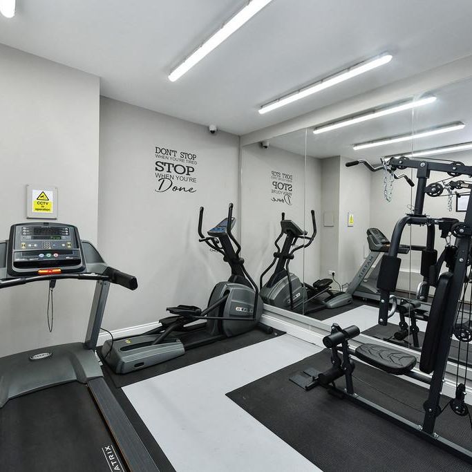 Studio to rent - Photo 1