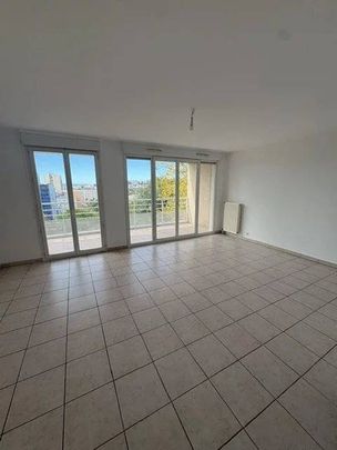 Quatre pièces de 85m² avec parking, balcon et terrasse - Photo 1