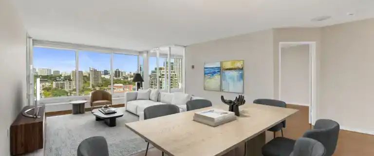 Luxury Condo - 1050 square foot - Yorkville All Inclusive | 110 Bloor Street West, Toronto - Photo 1