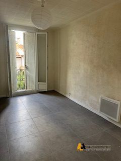 Appartement à louer, 3 pièces - Pézenas 34120 - Photo 1