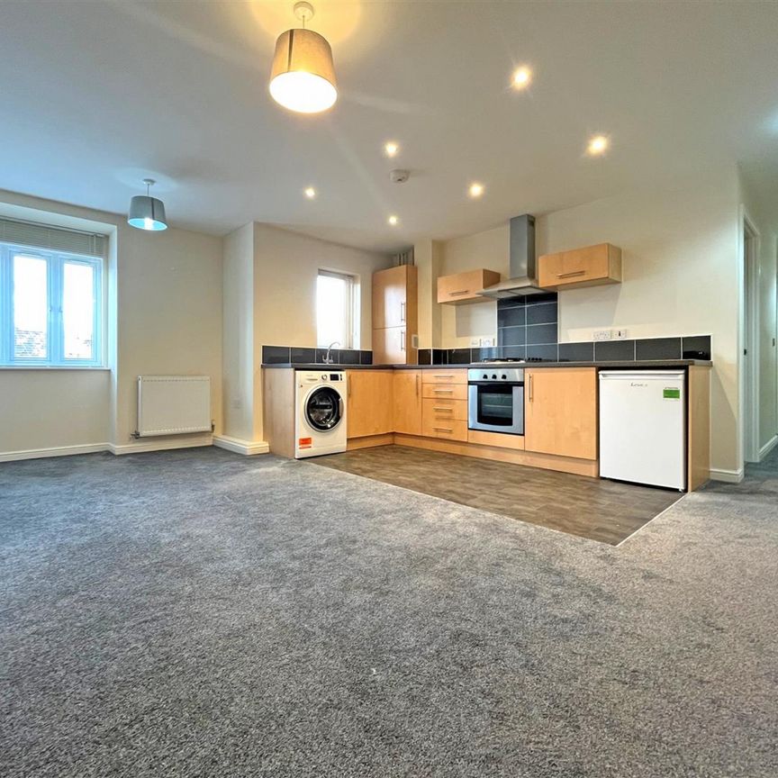 2 bedroom Apartment to rent - Photo 1