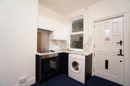 2 bedroom House To Let - Photo 4
