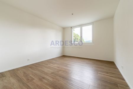 Life lives here - Photo 5