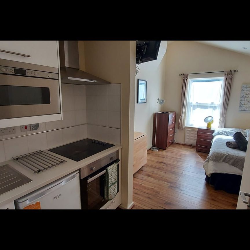 Studio Flat, Willesden Green, NW10 - Photo 1