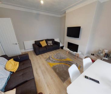 5 Bed - 5 Estcourt Terrace, Headingley, Leeds - LS6 3EX - Student - Photo 1