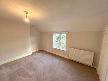 Available now, we offer to you 4 Skelton-on-Ure, a lovely two bedroomed terraced property located in the sought-after village of Skelton-on-Ure which forms part of the delightful Newby Hall Estate. - Photo 3