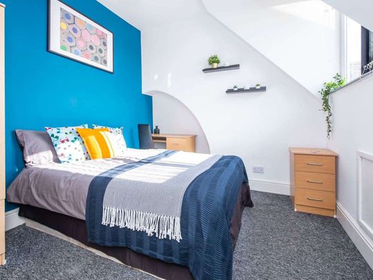 ✨ Bright, Modern Rooms in the Heart of Coventry – Available Now! - Photo 1