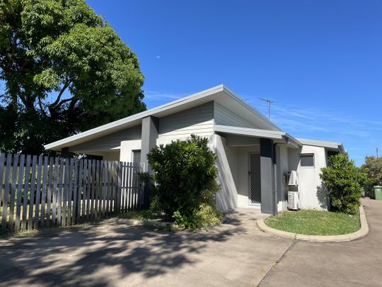 Ultra Modern and really close to beach - Photo 1