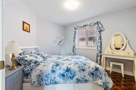 Detached Home For Lease | W9251835 - Photo 2